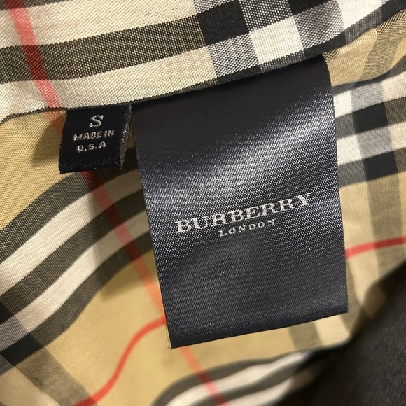 Burberry London Women’s Collared Grey Zip Up Jacket with Plaid Lining - S - Picture 8 of 10